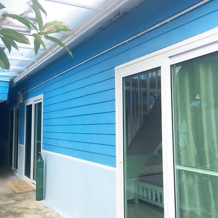 A Pousada Ruean Mai Hom Banguecoque Exterior foto